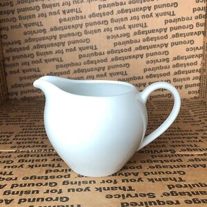 Arzberg, White Porcelain Creamer 6 oz